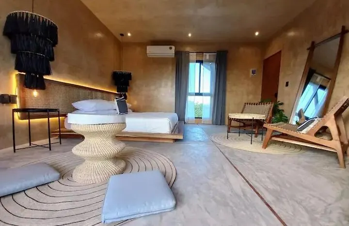 Piquete Holbox Hotel